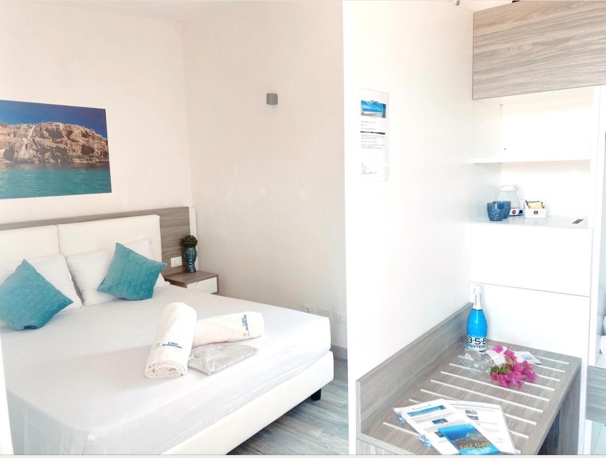 Stabilimento Lido Burrone Bed and Breakfast Favignana Esterno foto